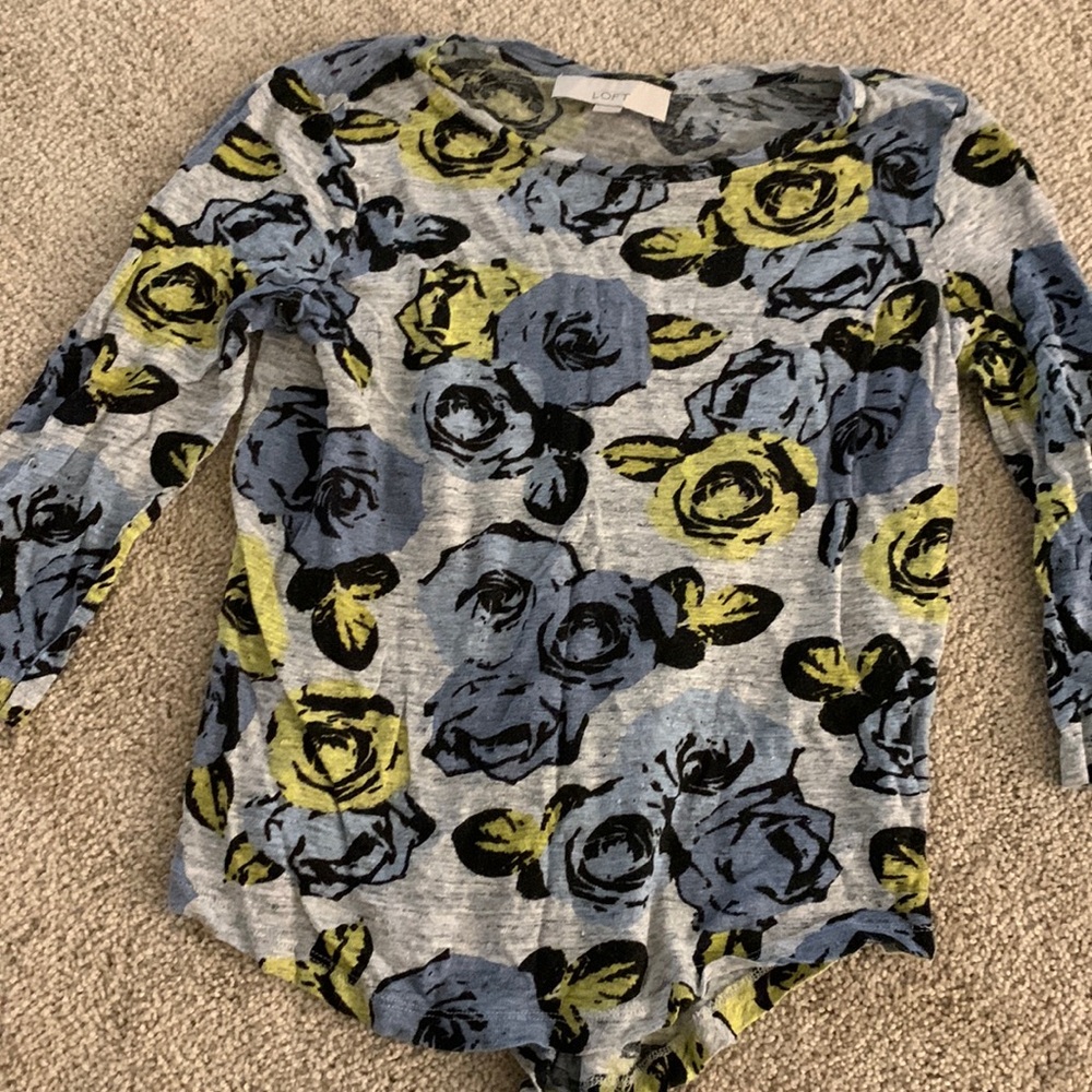 Size small loft shirt